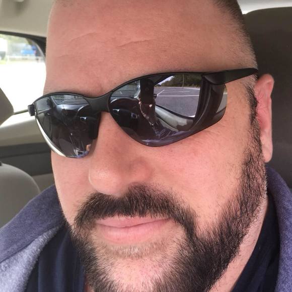 Meet your Posher, Dave - Picture 1 of 1